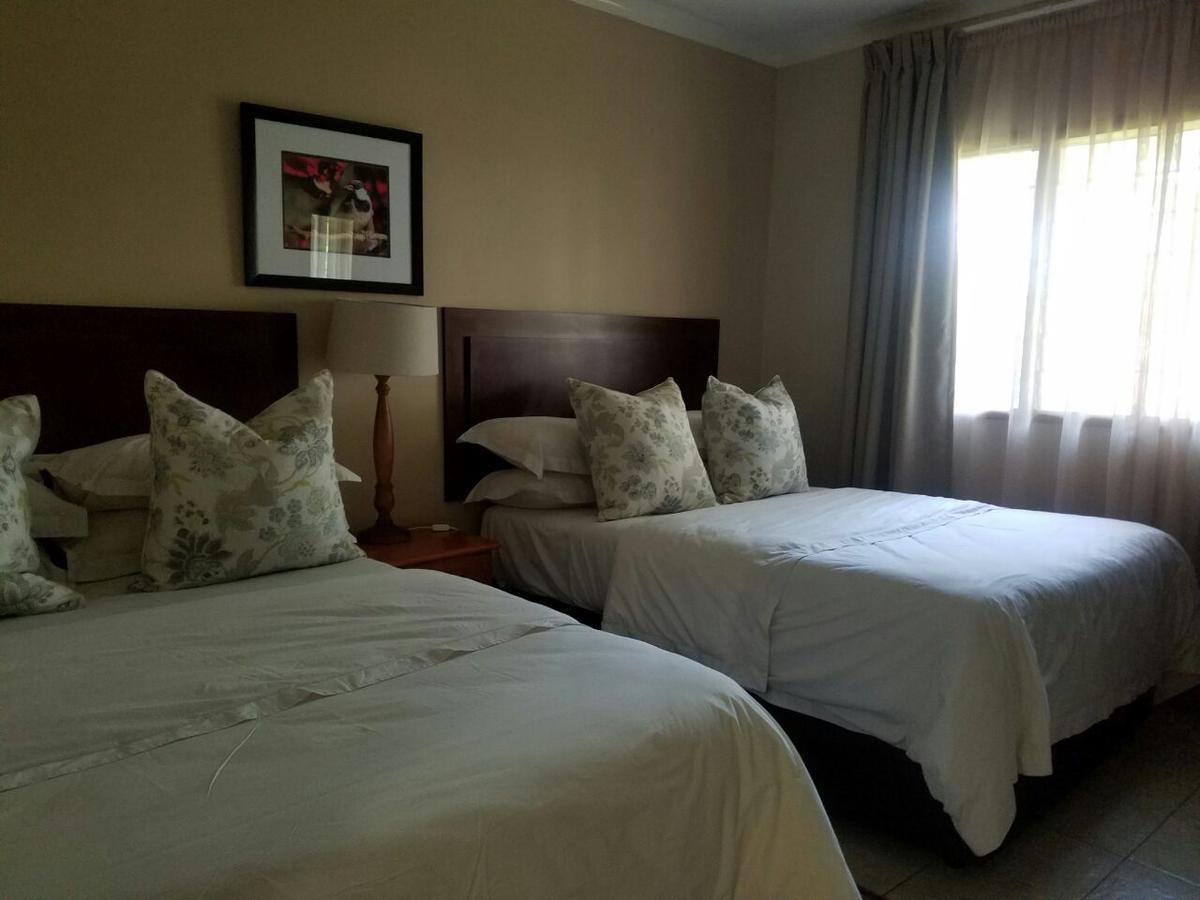 Ufulu Gardens Hotel Лилонгве Экстерьер фото