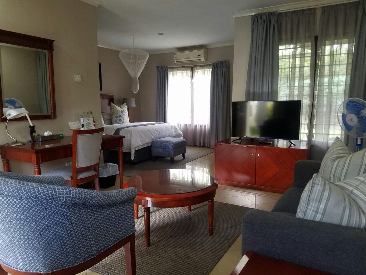 Ufulu Gardens Hotel Лилонгве Экстерьер фото