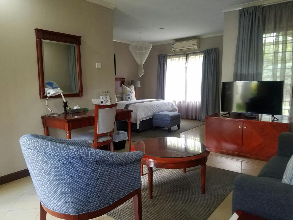 Ufulu Gardens Hotel Лилонгве Экстерьер фото